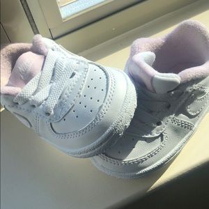 Nike forces soft bottom